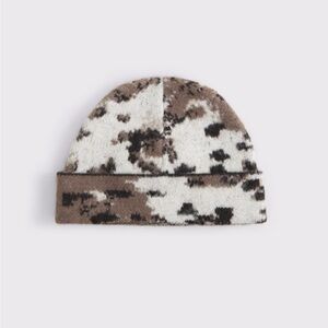 NEW NWT Abercrombie and Fitch camo beanie in white and tan